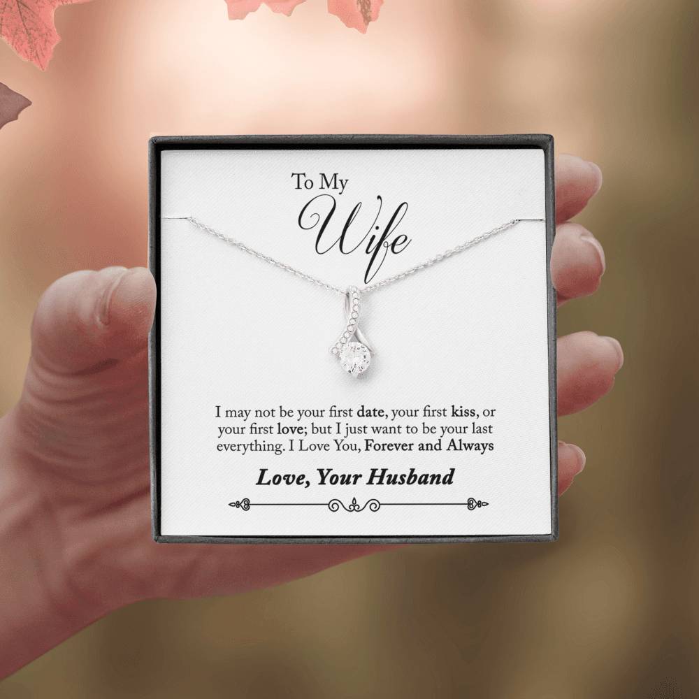 To My Wife Alluring Beauty Necklace