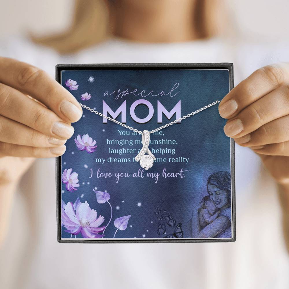 A Special Mom Alluring Beauty Necklace