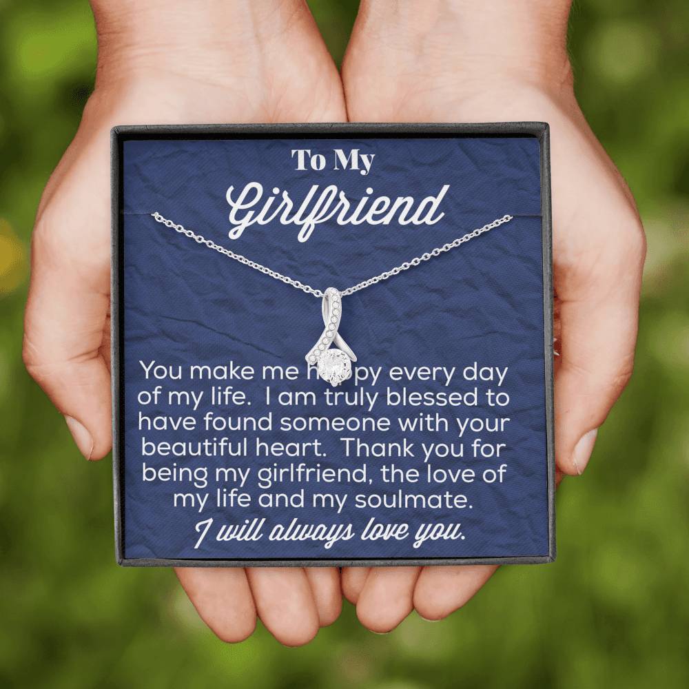 To My Girlfriend Alluring Beauty Necklace