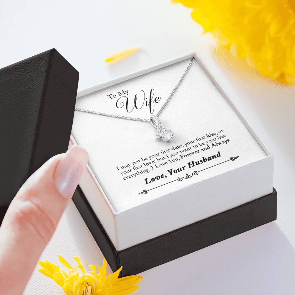 To My Wife Alluring Beauty Necklace