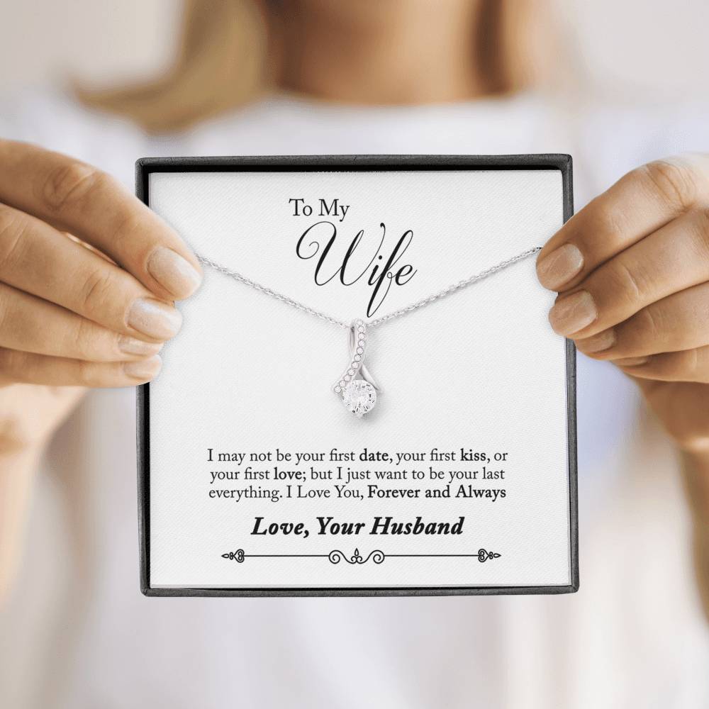 To My Wife Alluring Beauty Necklace