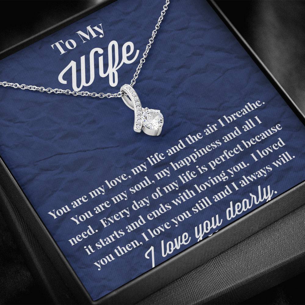 To My Wife Alluring Beauty Necklace